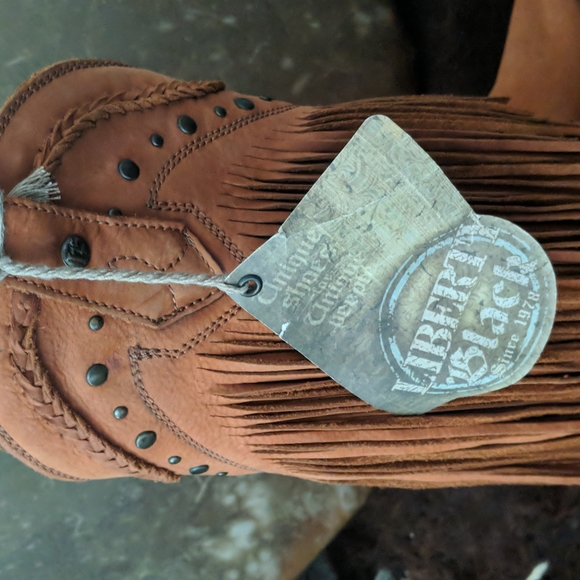 LIBERTY BLACK Vegas Faggio fringed snip toe ladies cowboy western boots sz 7 NWT - Picture 10 of 15